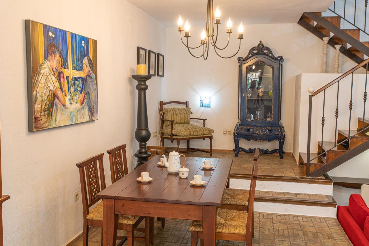 El Pensamiento Duplex Apartment Ronda Luaran gambar